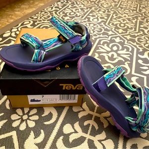 TEVA toddler 7 sandals NWT